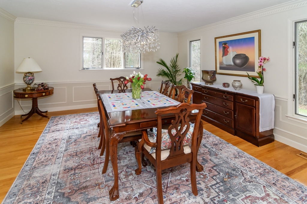40 Grand Hill Dr