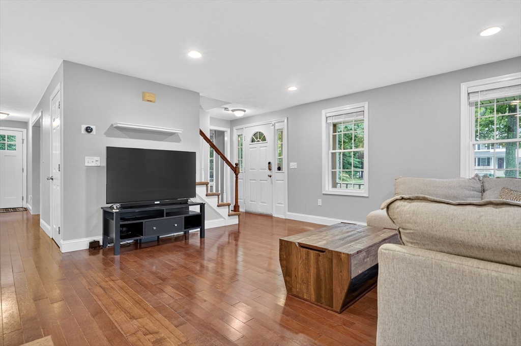 165 King James Blvd