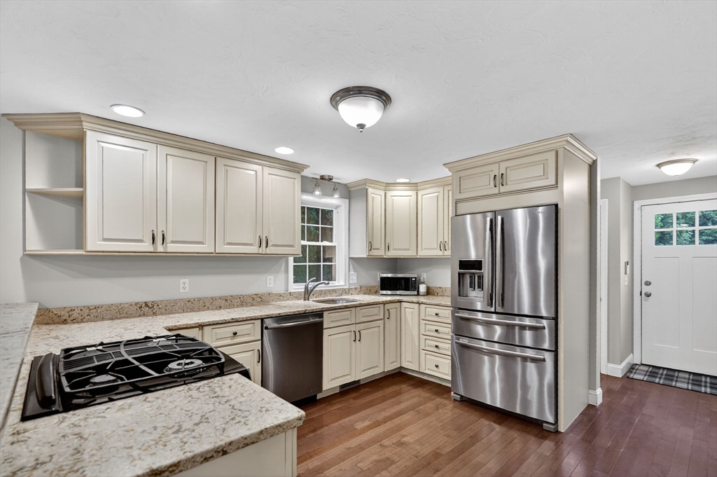 165 King James Blvd