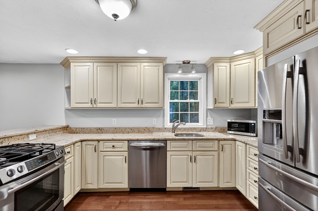 165 King James Blvd