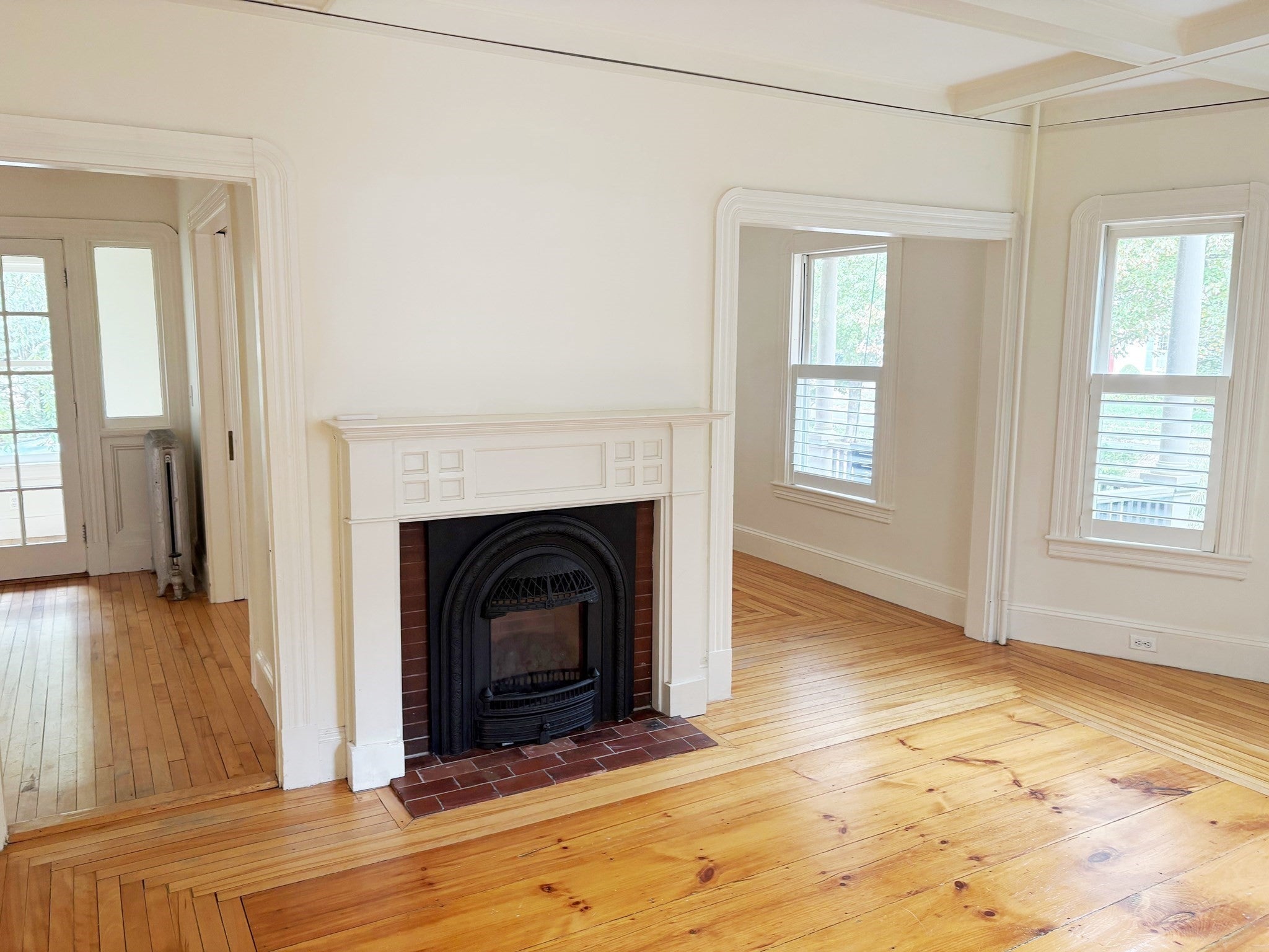 1479 Main St