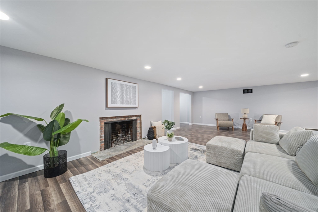 8 Conway Lane, Foxboro, MA Photo #25