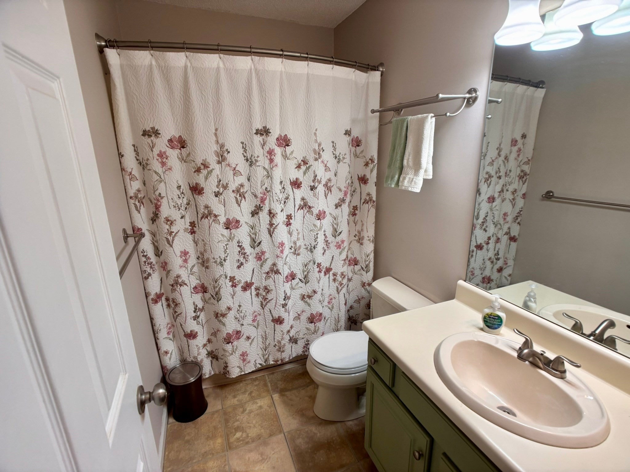 18 Waters Edge Dr #18, Ludlow, MA, 18 Waters Edge Dr #18, Ludlow, MA Photo #16