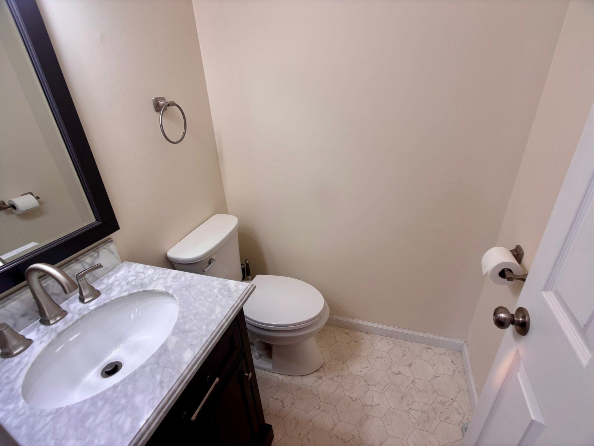 18 Waters Edge Dr #18, Ludlow, MA, 18 Waters Edge Dr #18, Ludlow, MA Photo #9