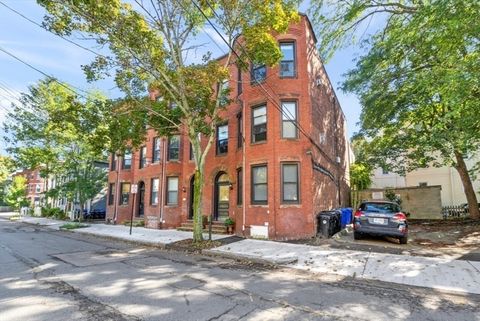 Photo of 120 Brook St #3, Brookline, MA 02445 (MLS # 73504057)