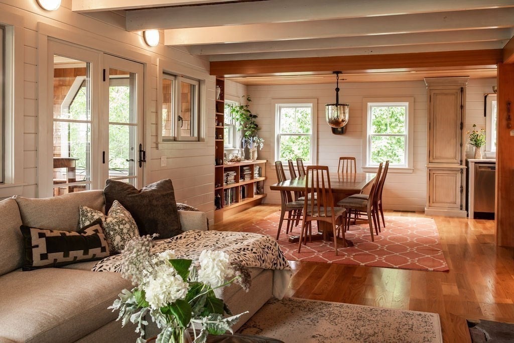 24 Uncas Rd, Gloucester, MA Photo #13