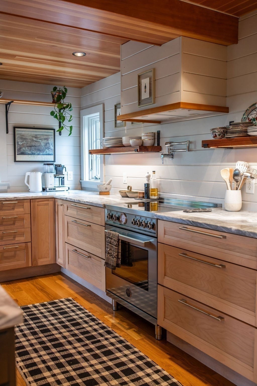 24 Uncas Rd, Gloucester, MA Photo #9