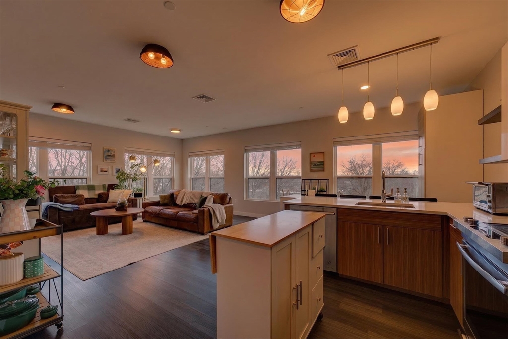 999 Hancock Street 402