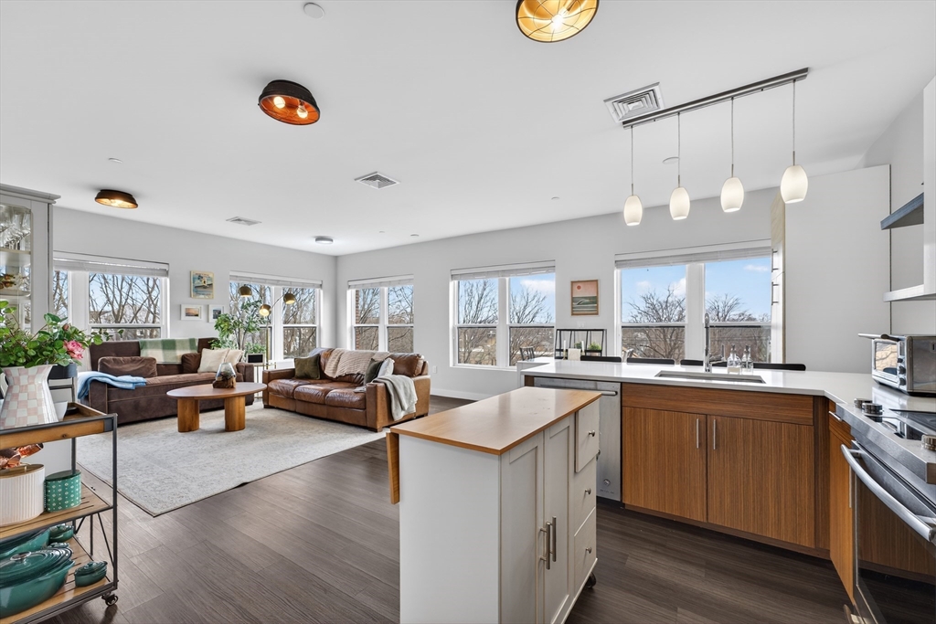 999 Hancock Street 402