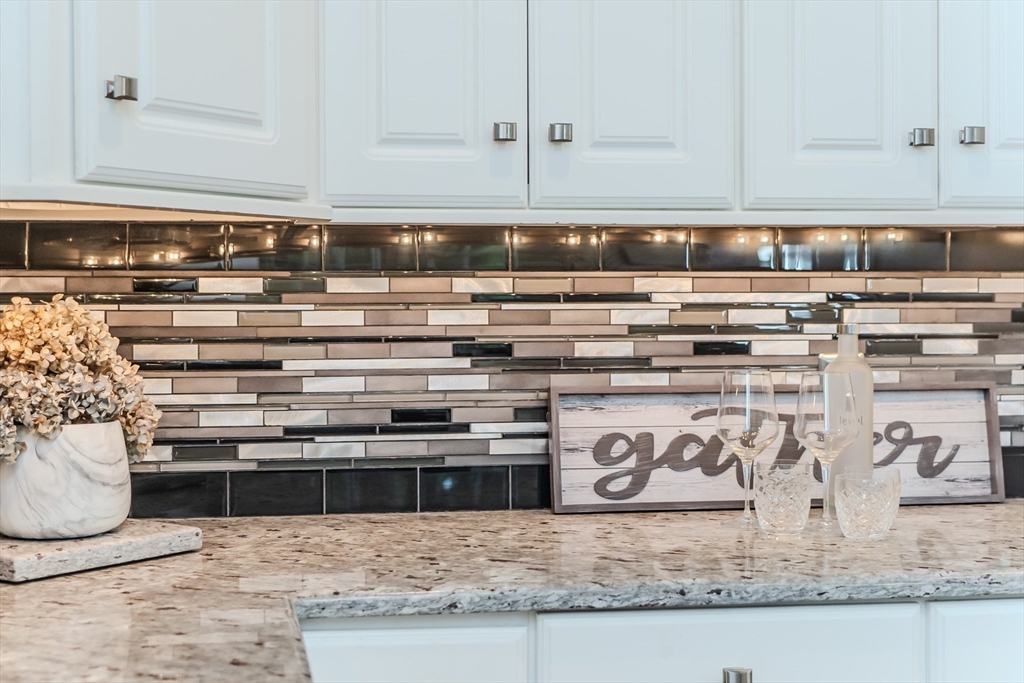 Wilbraham, Massachusetts 01095, United States, 2 Bedrooms Bedrooms, ,2 BathroomsBathrooms,Residential,Contingent,152613