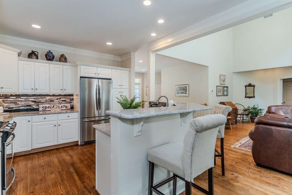 Wilbraham, Massachusetts 01095, United States, 2 Bedrooms Bedrooms, ,2 BathroomsBathrooms,Residential,Contingent,152613