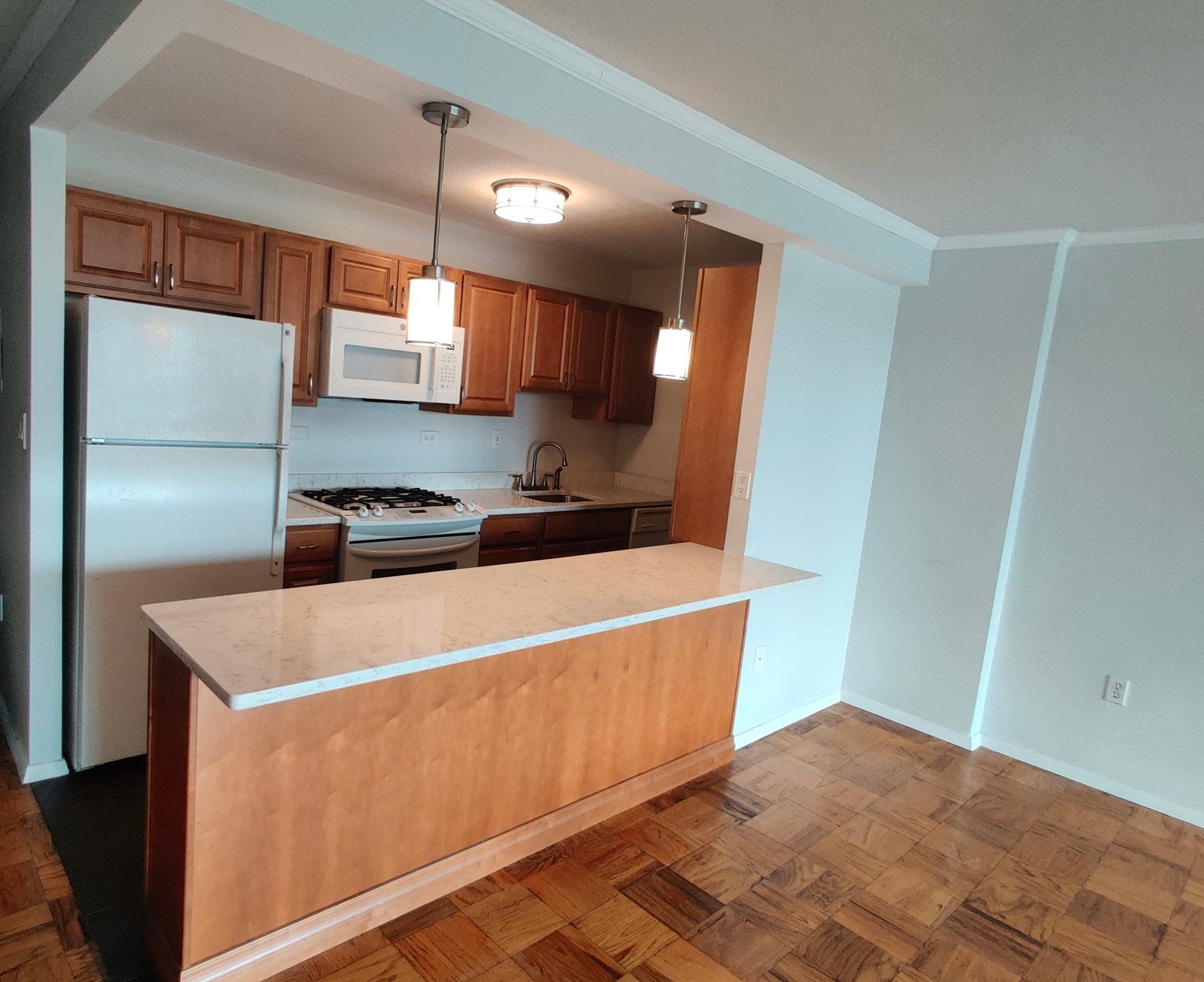 9 Hawthorne Place #8P, Boston, MA Photo #1