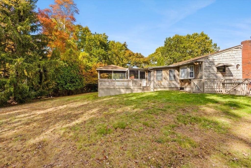 888 Hillcrest Rd