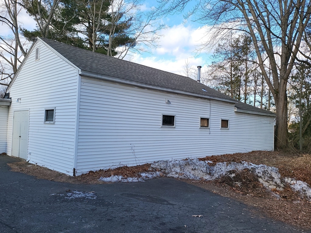 1132&1140 Springfield St