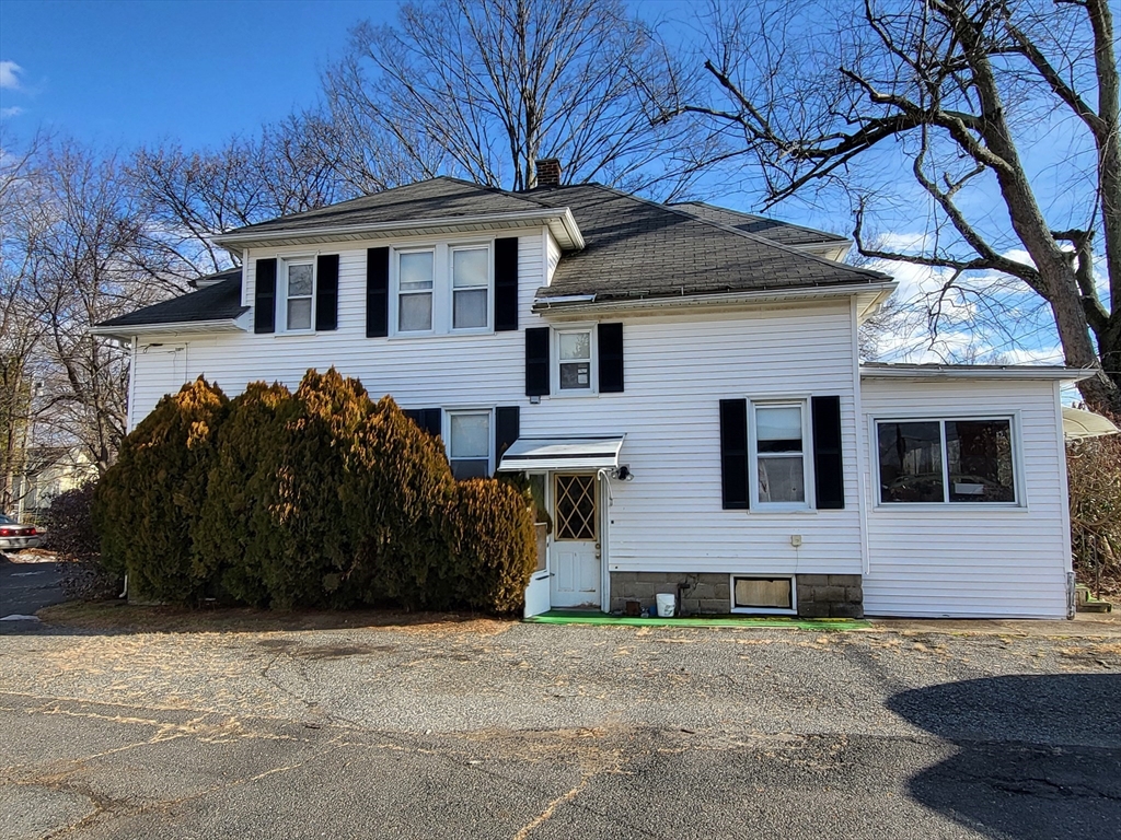 1132&1140 Springfield St