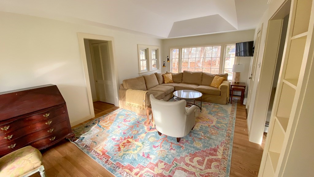 Falmouth, Massachusetts 02556, United States, 3 Bedrooms Bedrooms, ,2 BathroomsBathrooms,Residential,Active,43726