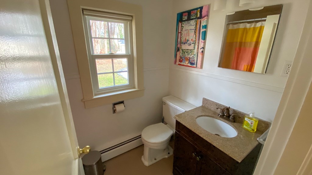 Falmouth, Massachusetts 02556, United States, 3 Bedrooms Bedrooms, ,2 BathroomsBathrooms,Residential,Active,43726