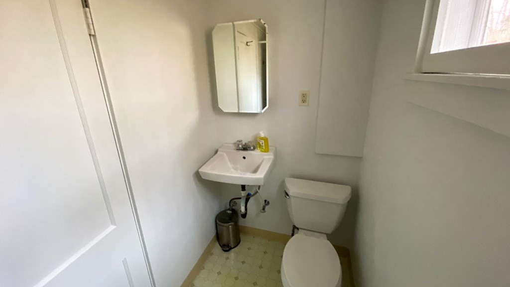 Falmouth, Massachusetts 02556, United States, 3 Bedrooms Bedrooms, ,2 BathroomsBathrooms,Residential,Active,43726