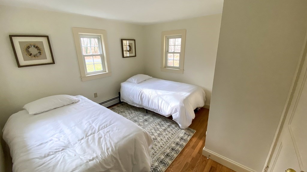 Falmouth, Massachusetts 02556, United States, 3 Bedrooms Bedrooms, ,2 BathroomsBathrooms,Residential,Active,43726