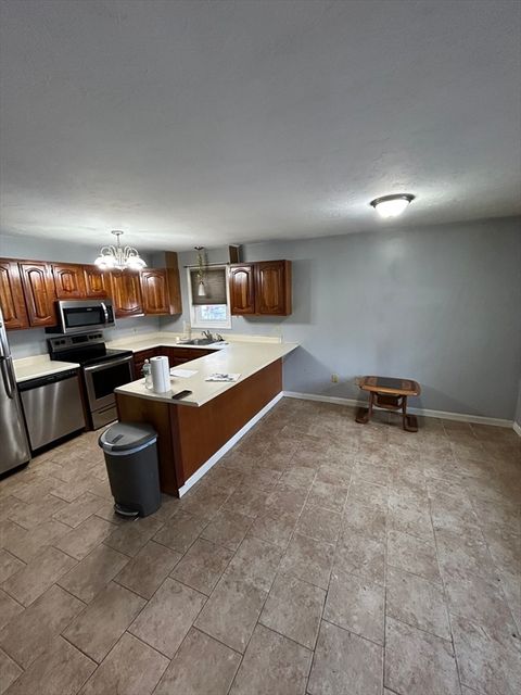 3 Hinman St 2 Sturbridge MA 01518