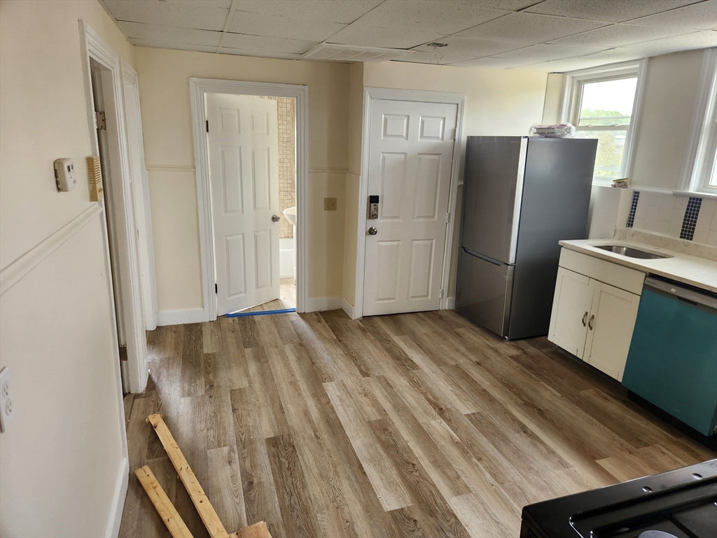 17 Richards Ave 3