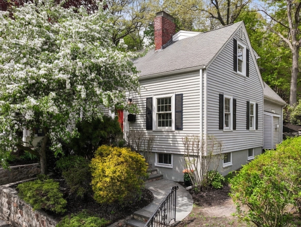 14 Arlmont Street, Arlington, MA Photo #2