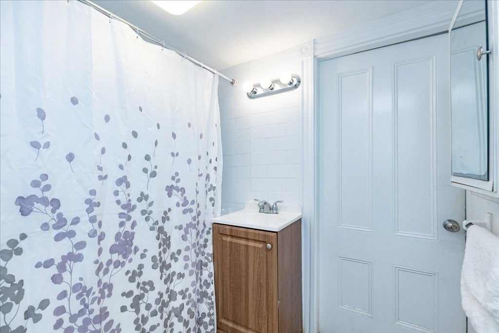 946 Bay Rd #2, Hamilton, MA, 946 Bay Rd #2, Hamilton, MA Photo #6