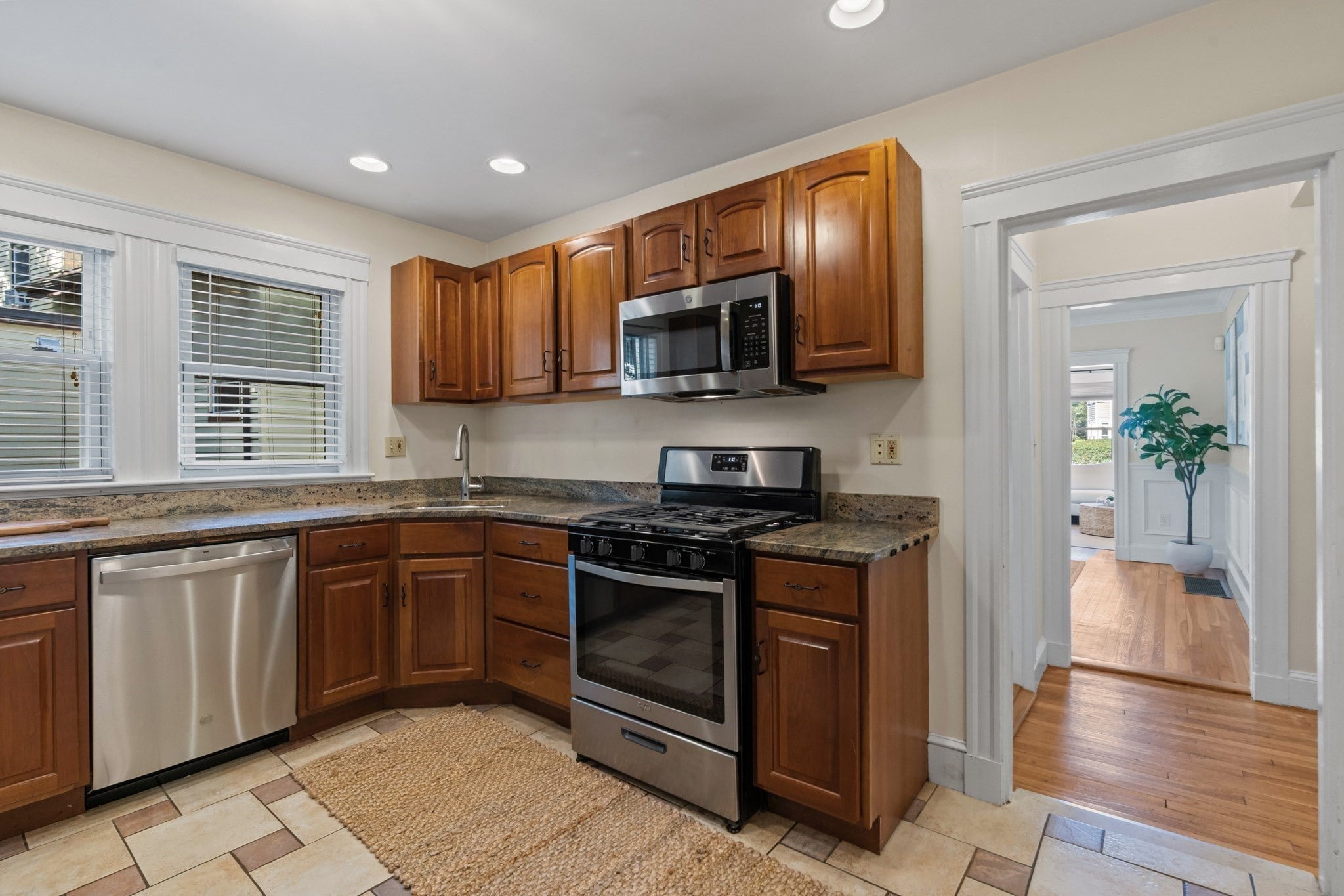 88-90 Auburn St #90, Newton, MA Photo #14