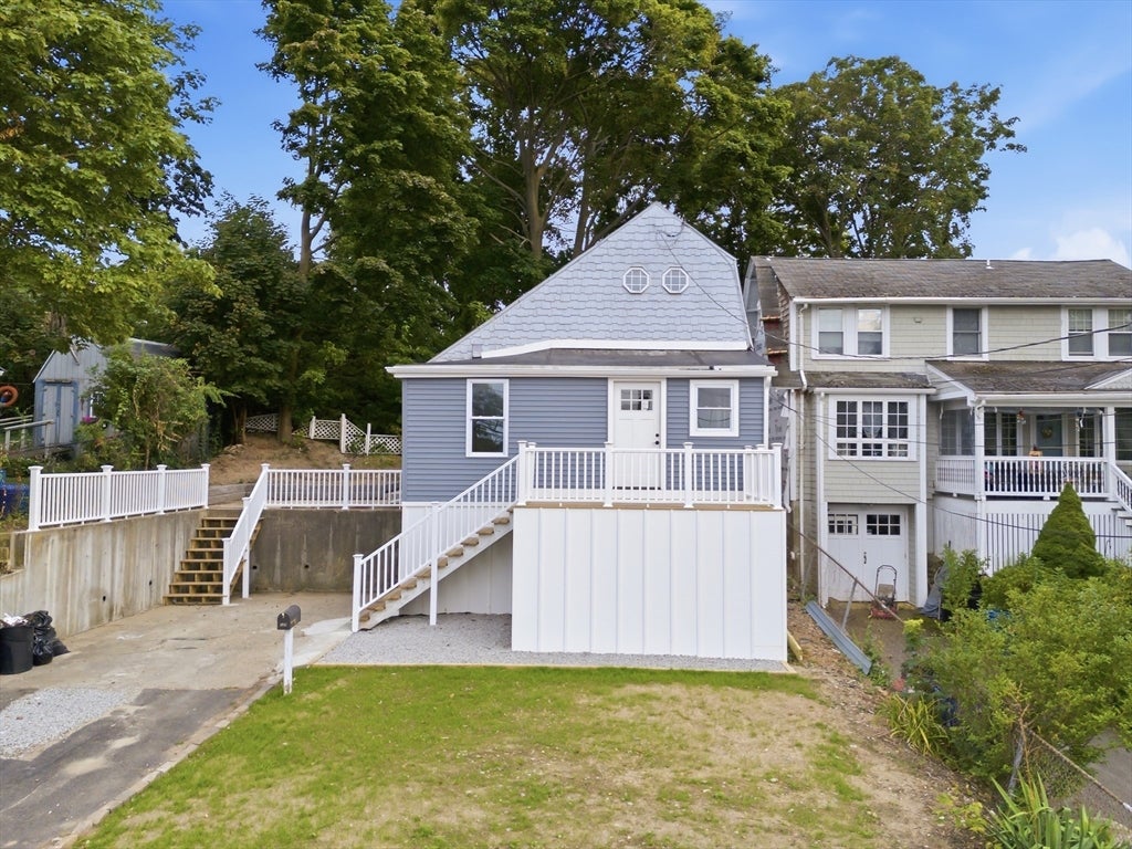 139 Spring St