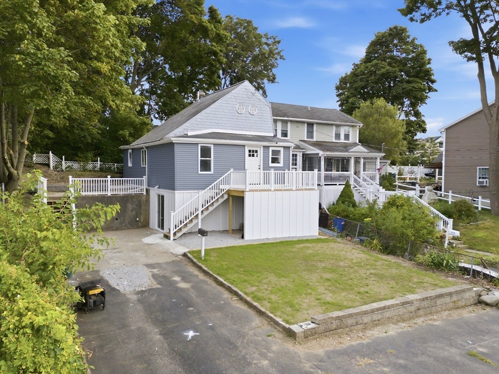 139 Spring St