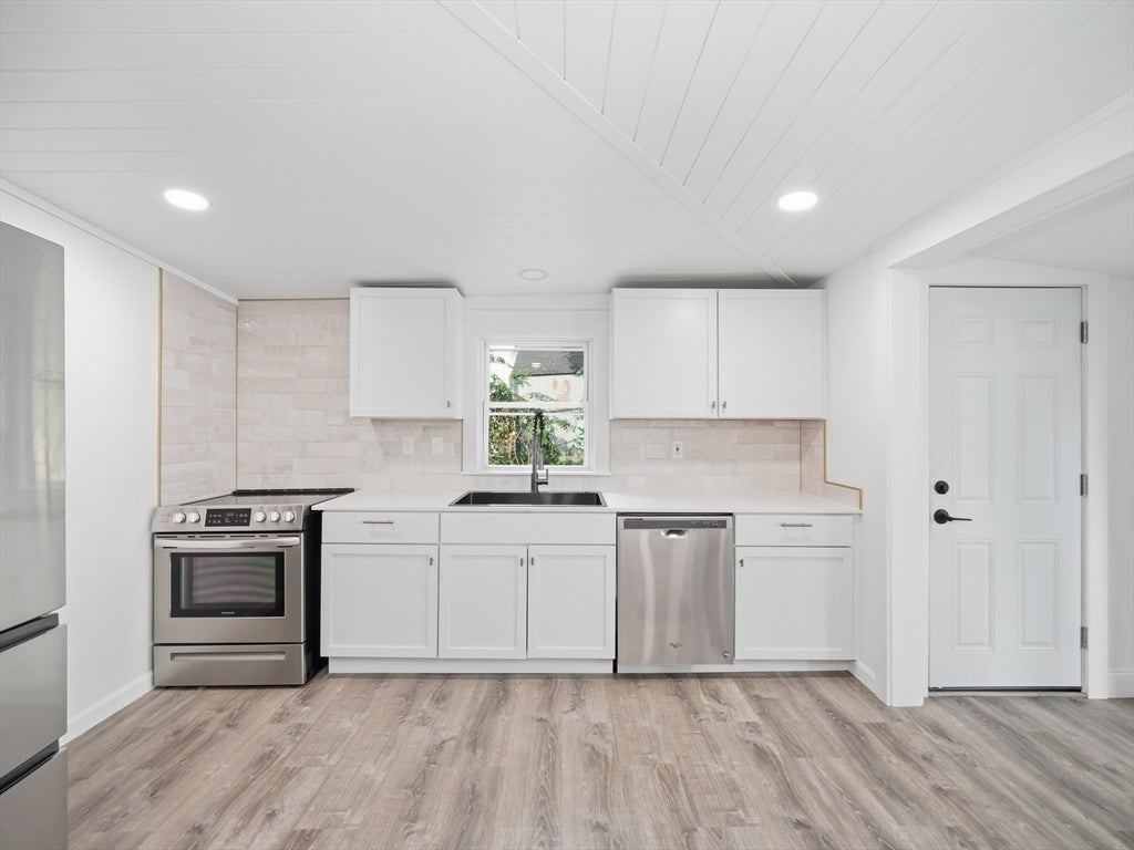139 Spring St