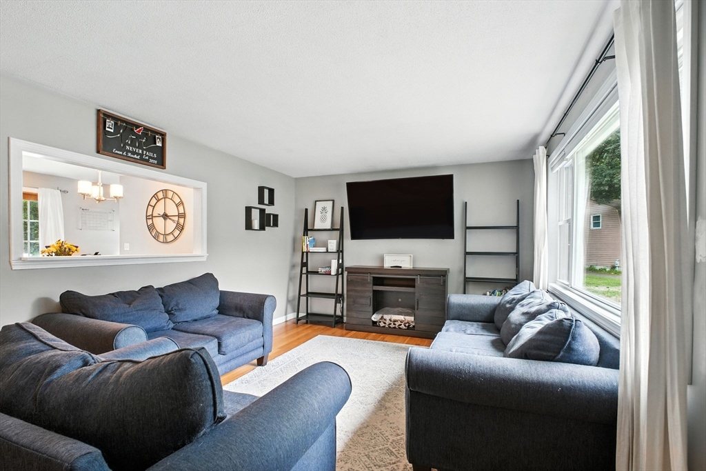 28 Entrybrook Dr