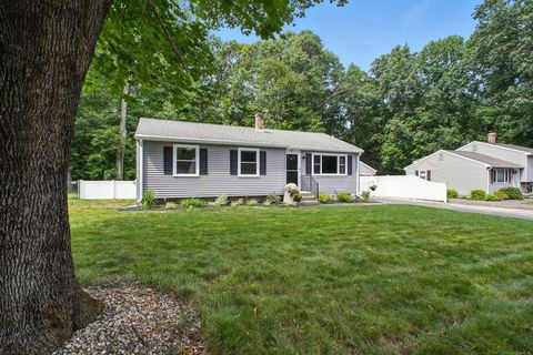 28 Entrybrook Dr Springfield MA 01108