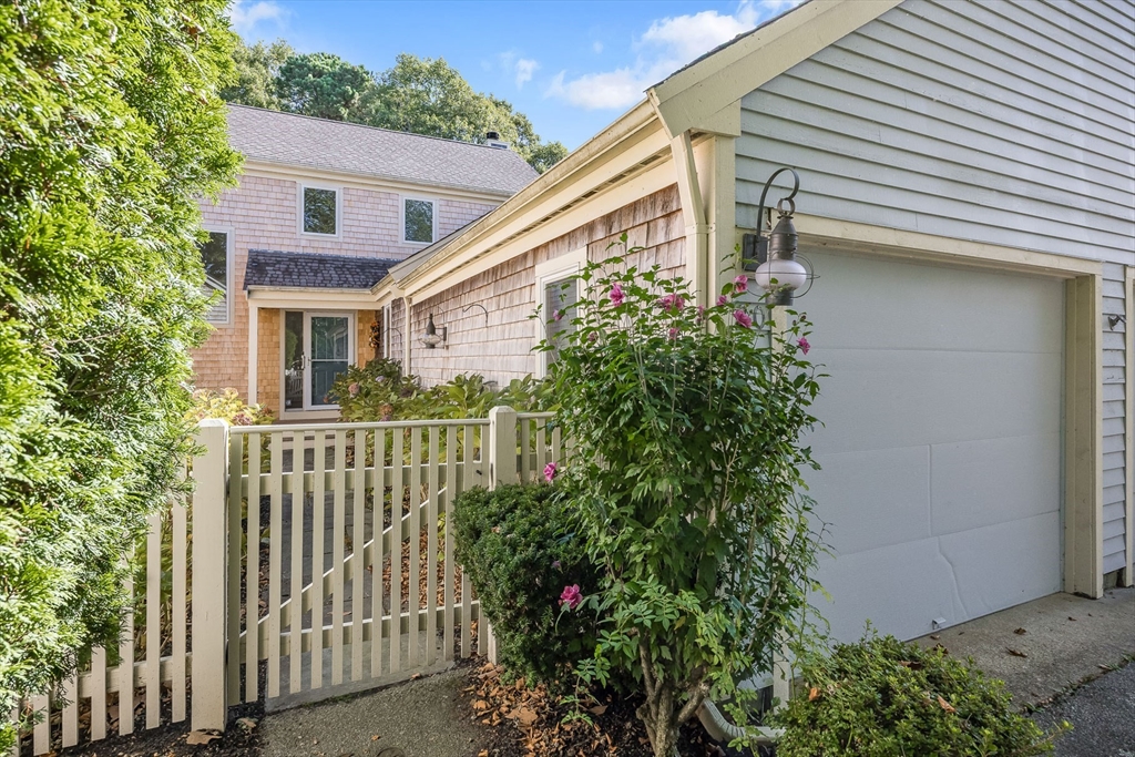 30 W Woods Circle 30