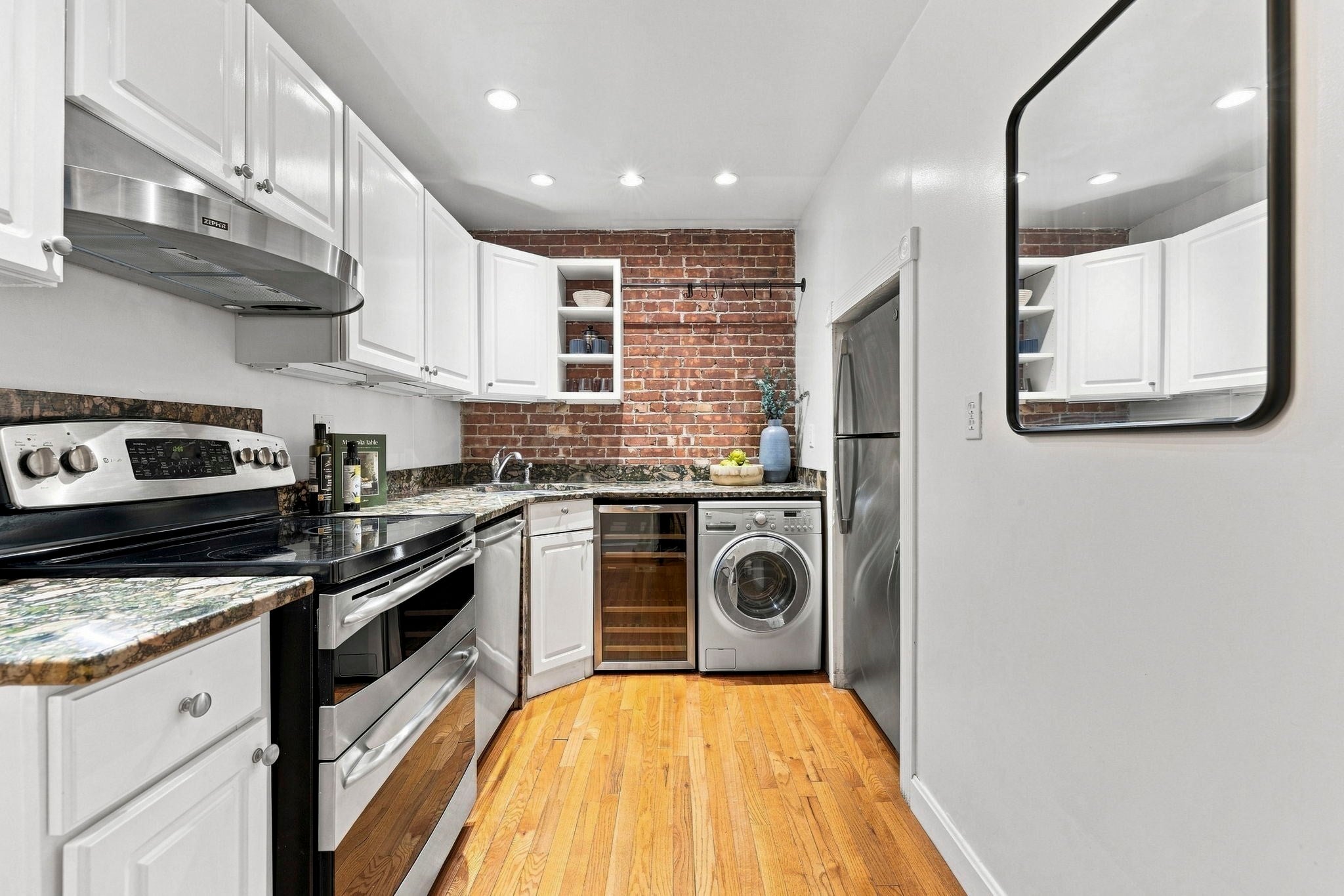 105 Beacon St., ST #10, Boston, MA Photo #10