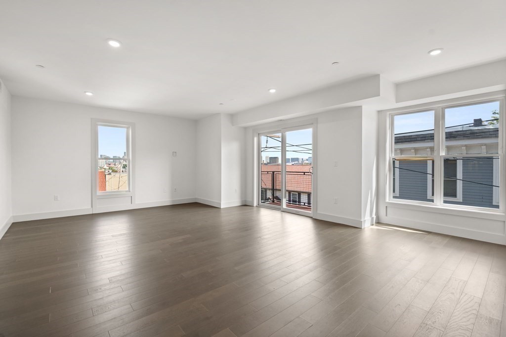 410 W Broadway 305