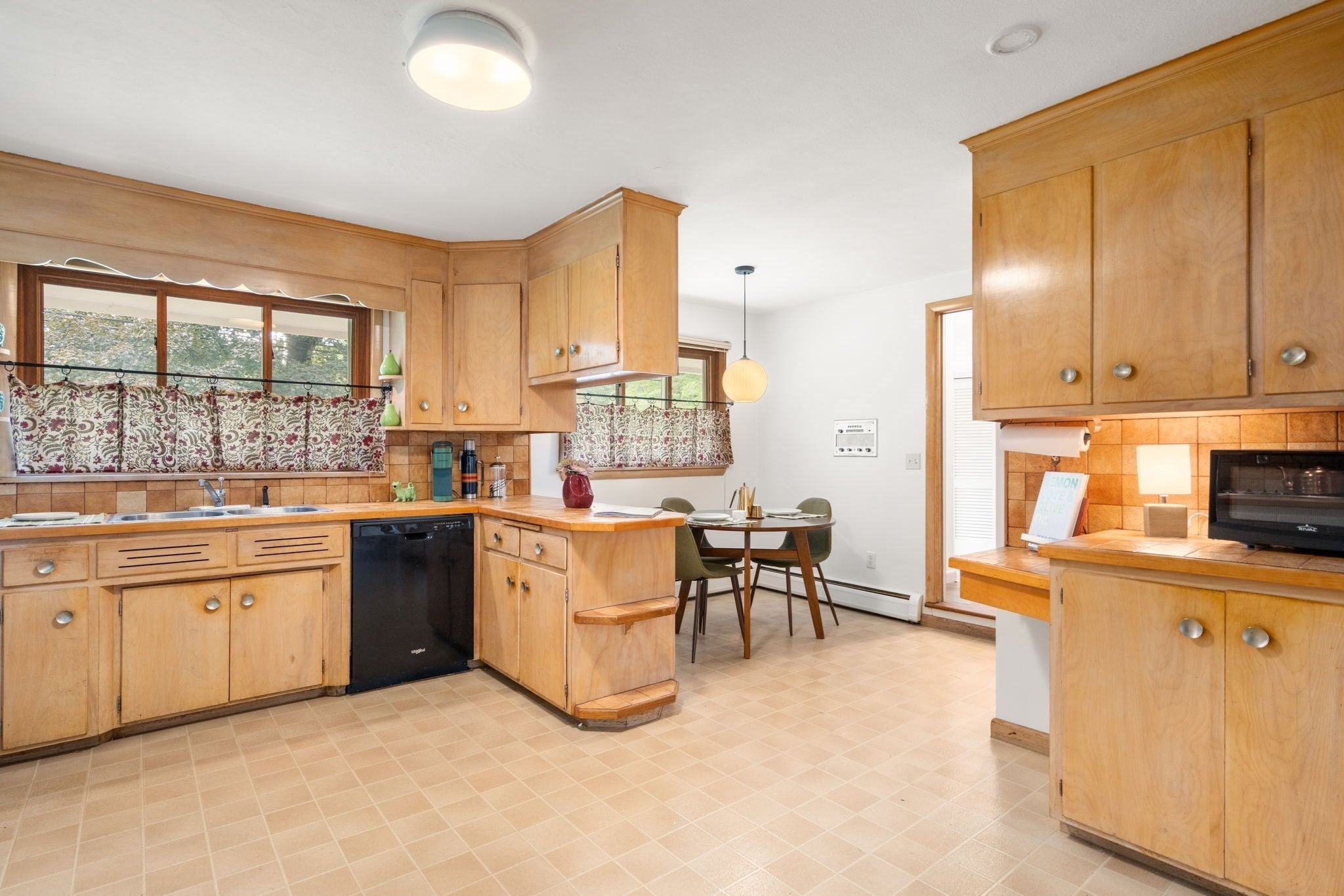 326 Williams ST, Longmeadow, MA, 326 Williams ST, Longmeadow, MA Photo #12