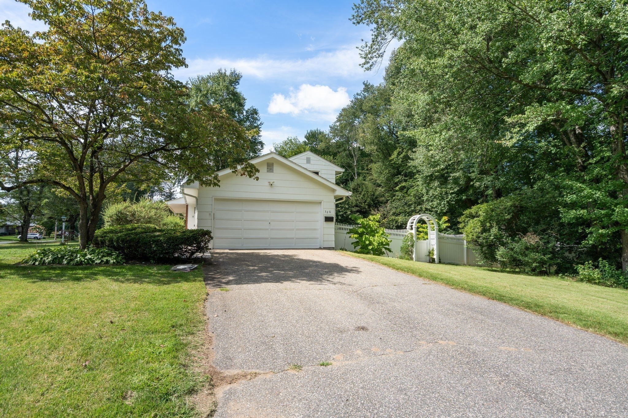326 Williams ST, Longmeadow, MA, 326 Williams ST, Longmeadow, MA Photo #40