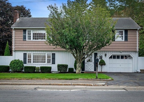 458 LEXINGTON ST # 458, WOBURN, MA 01801 - Image 74c55945e6d23c6b60e3acc4fbe21dee/736949056