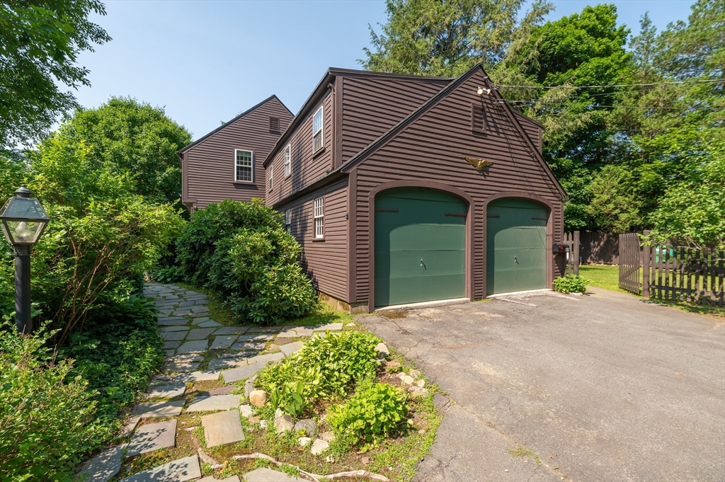 49 Walnut Rd