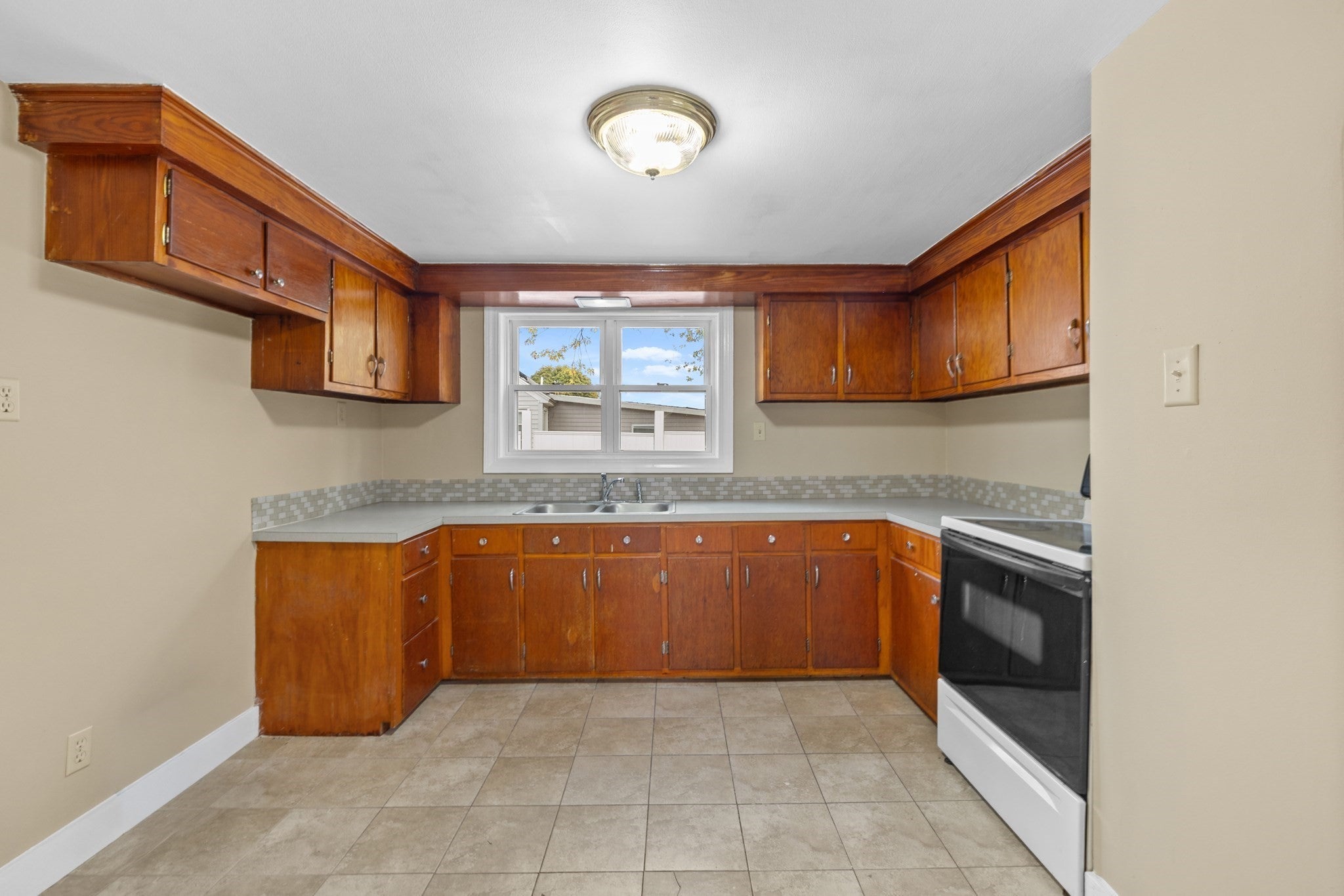 41 Linwood Ave, Methuen, MA, 41 Linwood Ave, Methuen, MA Photo #6