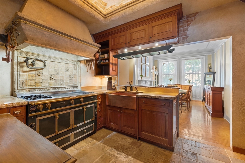 359 Beacon St 2
