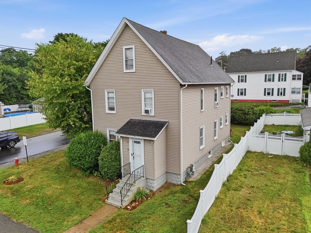 33 Howe Ave