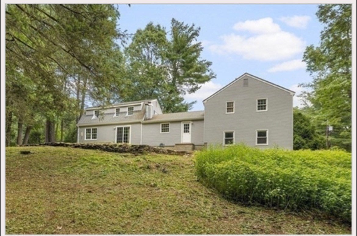 7 Logie Ln, Southwick, MA, 7 Logie Ln, Southwick, MA Photo #3