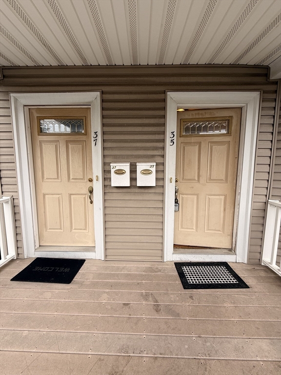 35-37 Springdale St #35, Malden, MA Photo #2