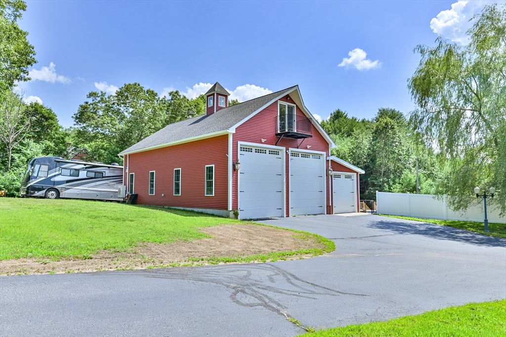 95 Charlton Rd