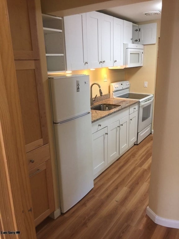 12 Colonial Village Dr 1