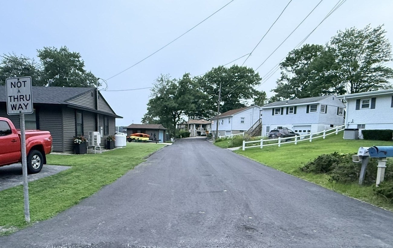 60 Wakefield Ave Webster Lake, Webster, MA, 60 Wakefield Ave Webster Lake, Webster, MA Photo #12