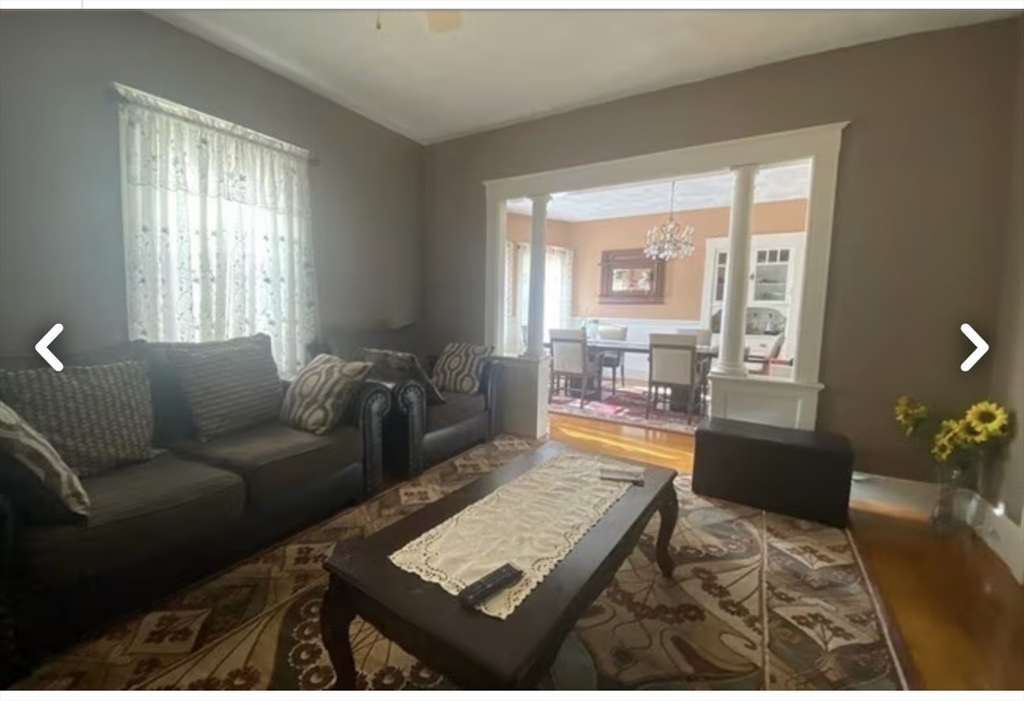 52 Elliot St 2