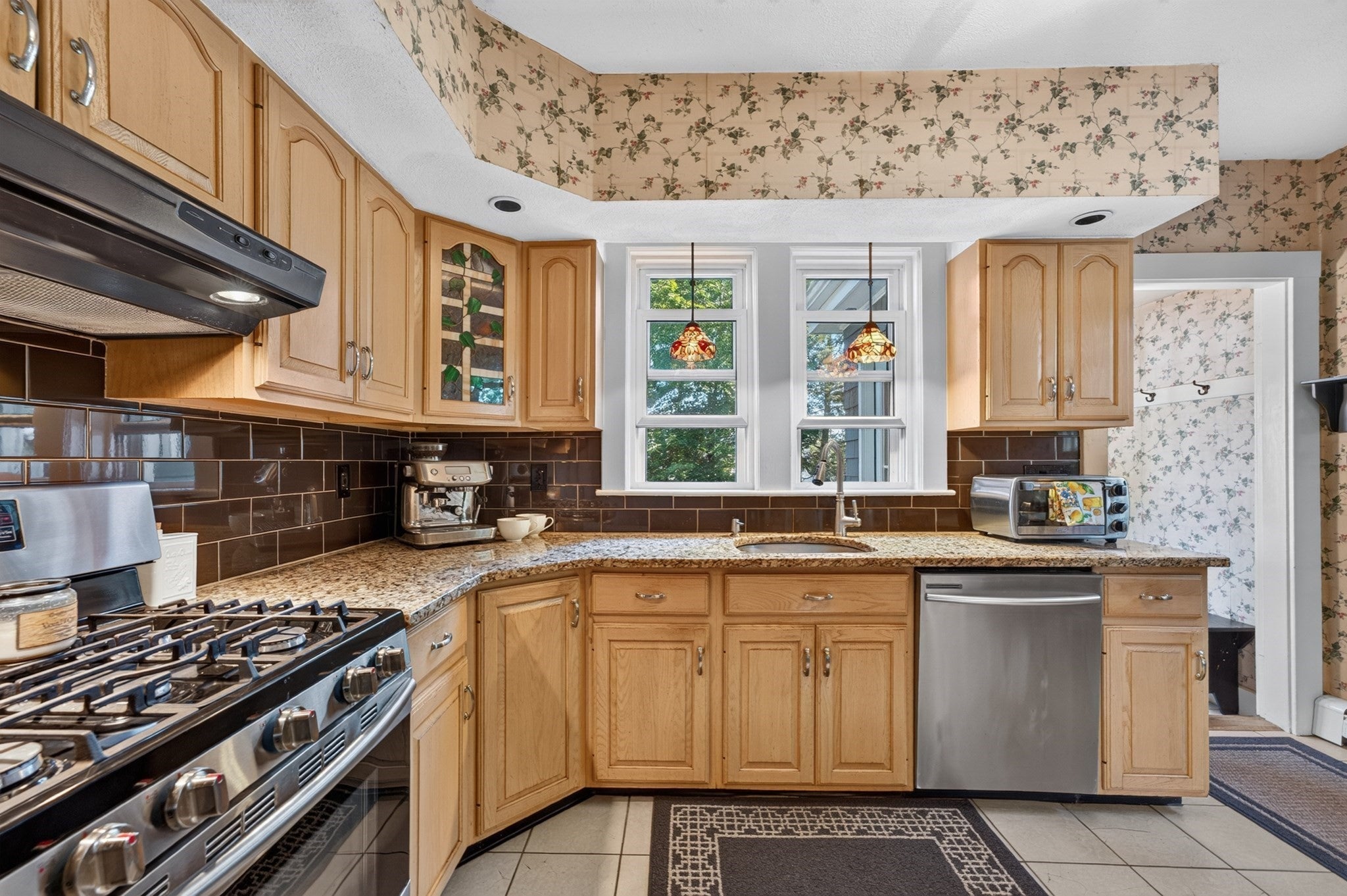 580 Highland Avenue, Needham, MA Photo #11